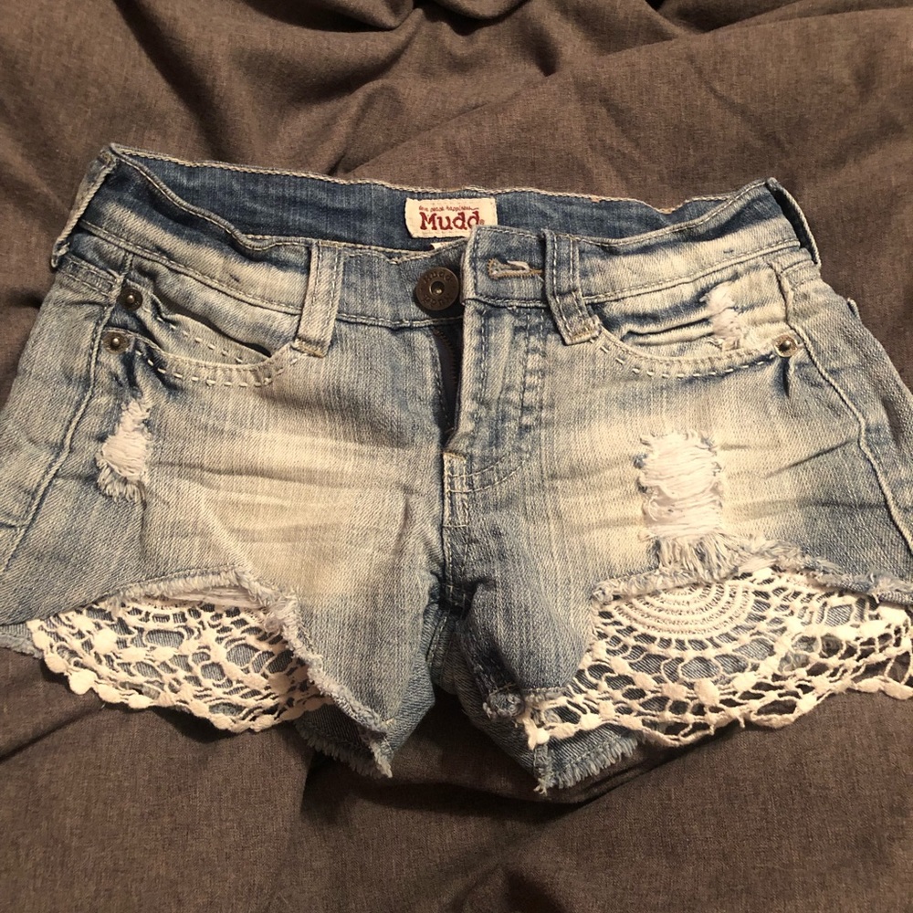 Women’s Mudd Jean shorts